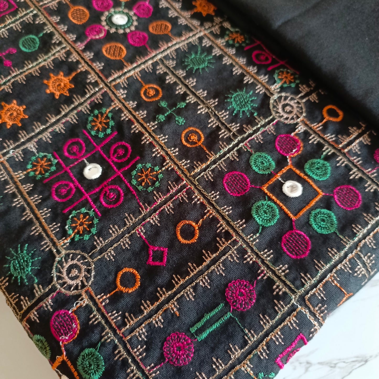 Embroidered Karandi 3-Piece Suit with Chiffon Dupatta