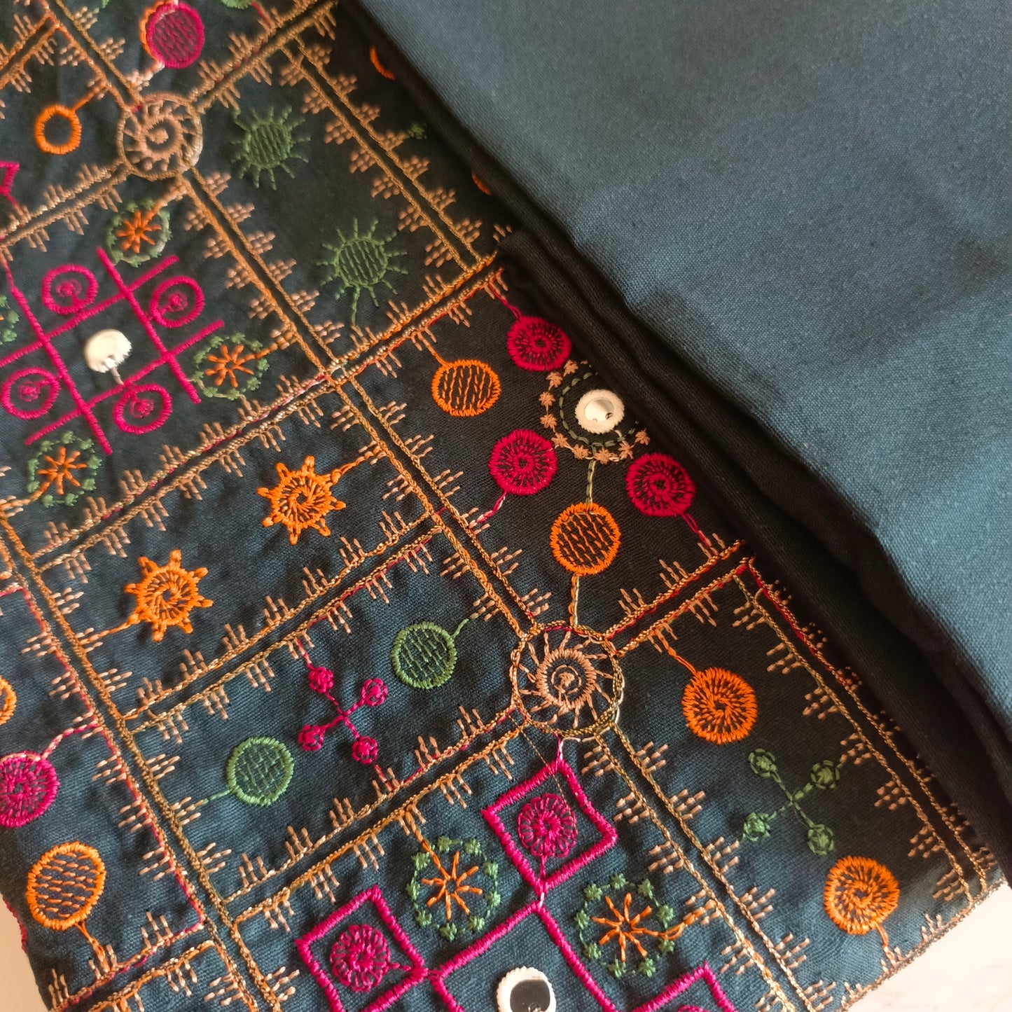 Embroidered Karandi 3-Piece Suit with Chiffon Dupatta