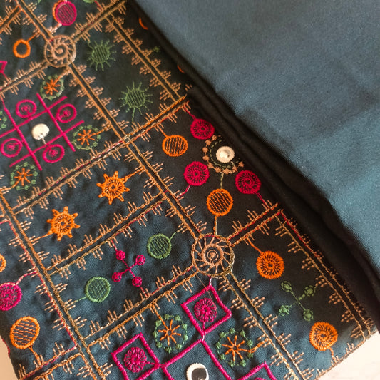 Embroidered Karandi 3-Piece Suit with Chiffon Dupatta