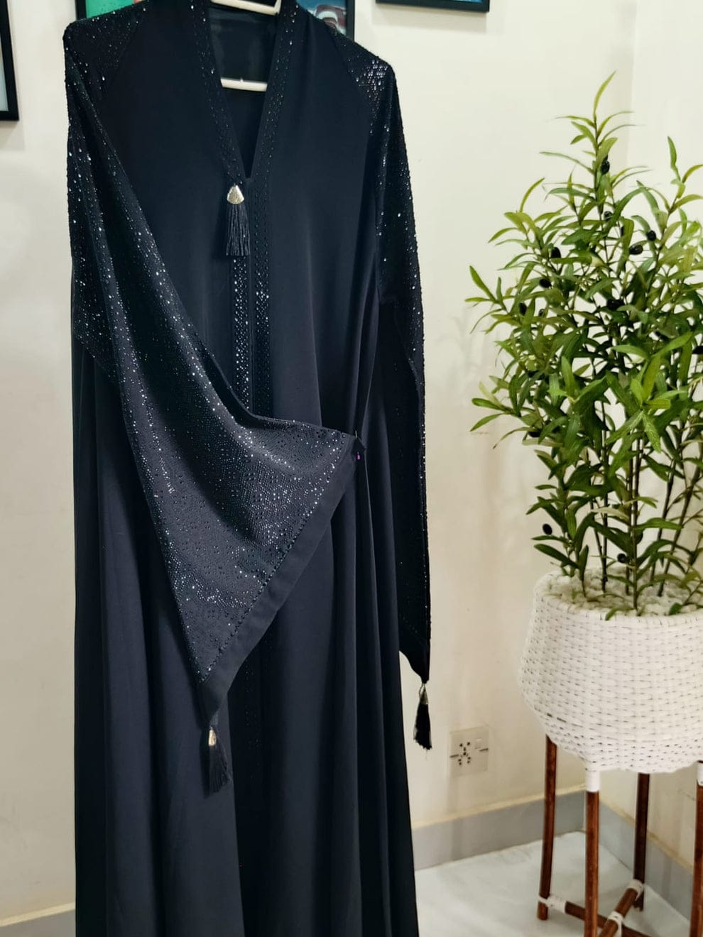 Black Heavy Work Abaya