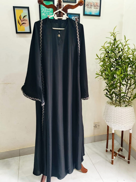 Abaya - Off white strip