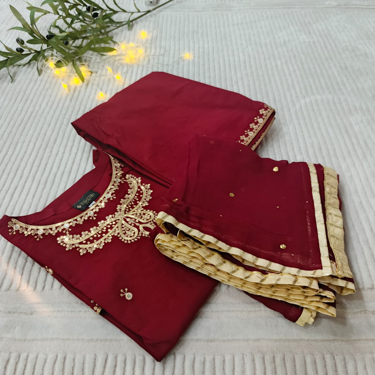 Zar - Mehre Laal Premium Embroidered 3 Piece Suit | Luxury Wedding & Festive Wear Pakistan