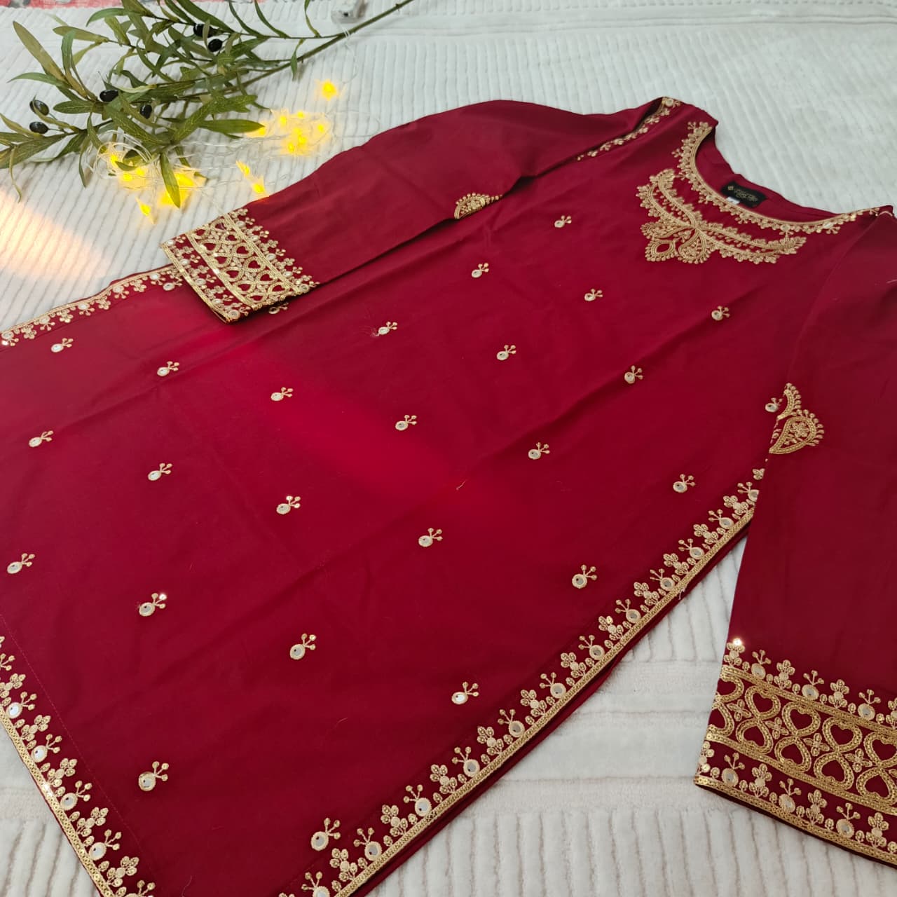 Zar - Mehre Laal Premium Embroidered 3 Piece Suit | Luxury Wedding & Festive Wear Pakistan