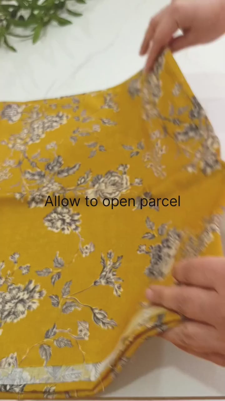 lawn embroidered suit Pakistan
3 piece unstitched suit Pakistan
