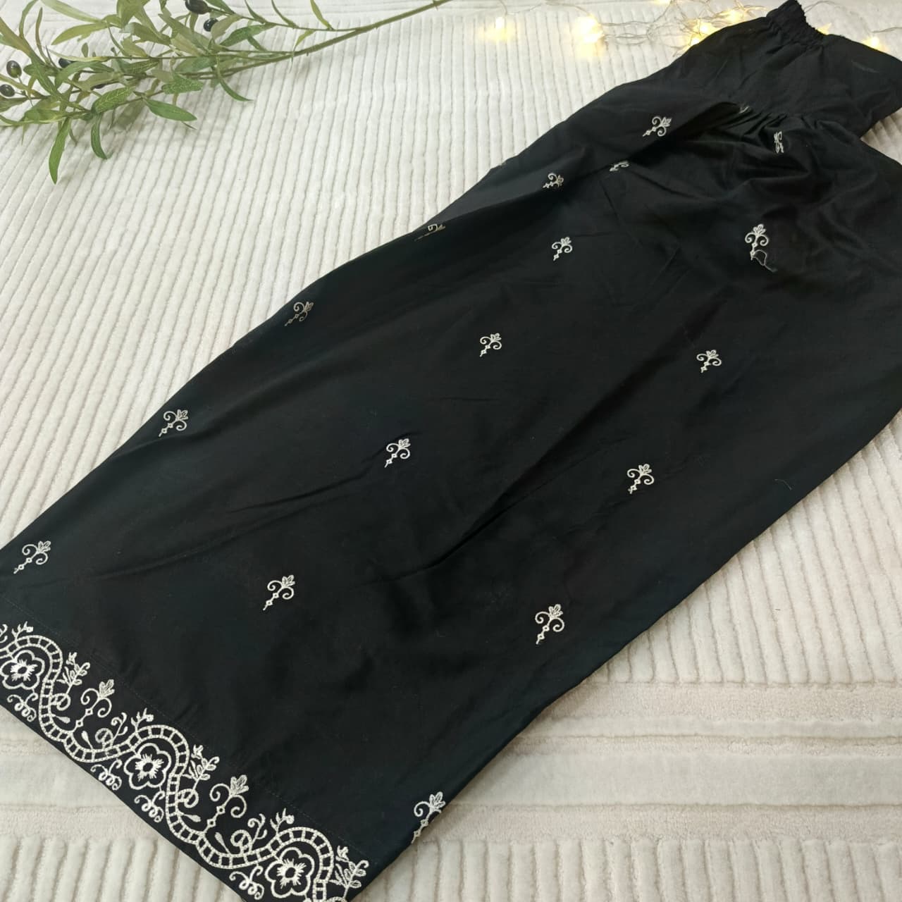 Zar - Raat Ki Rani Premium Embroidered 3 Piece Suit | Luxury Wedding & Festive Wear Pakistan