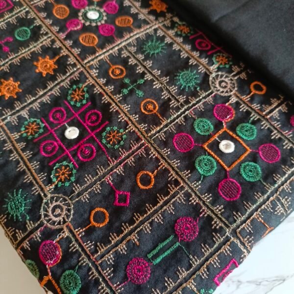 Embroidered Karandi 3-Piece Suit with Chiffon Dupatta - Image 3