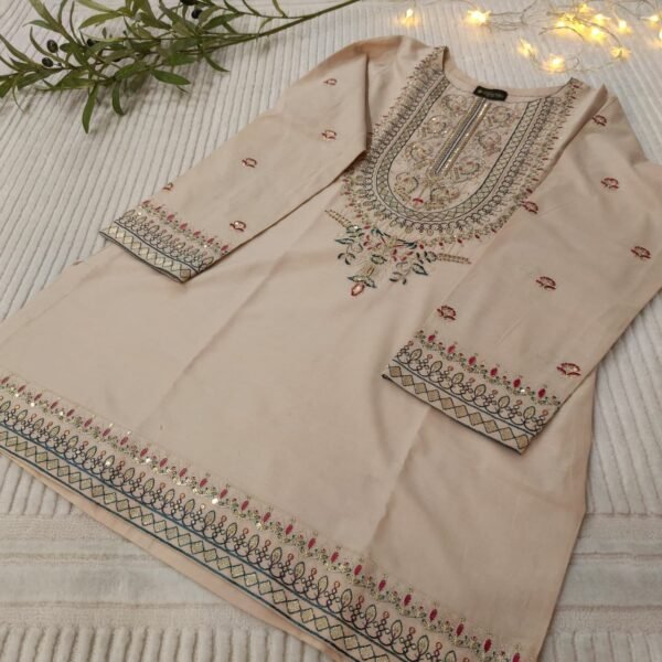 Zar - Sunehre Khwaab Premium Embroidered 3 Piece Suit | Luxury Wedding & Festive Wear Pakistan - Image 4